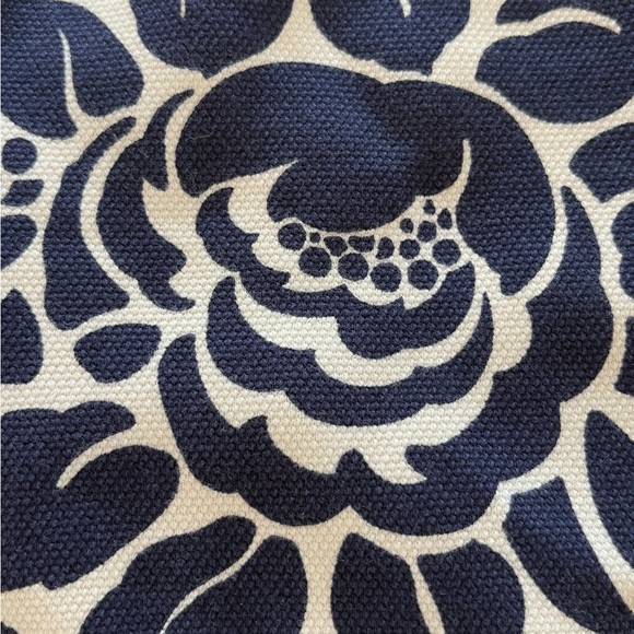 Boden Navy/ Ivory Stretchy Cotton Knit A-Line Mini Skirt. Inverted Front Pleat - Picture 15 of 15